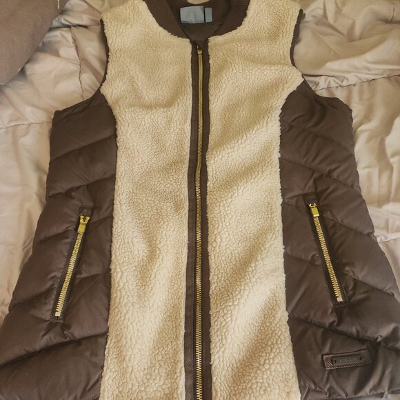 Athletica Jackets & Blazers - Athletica cream and army green vest womens small